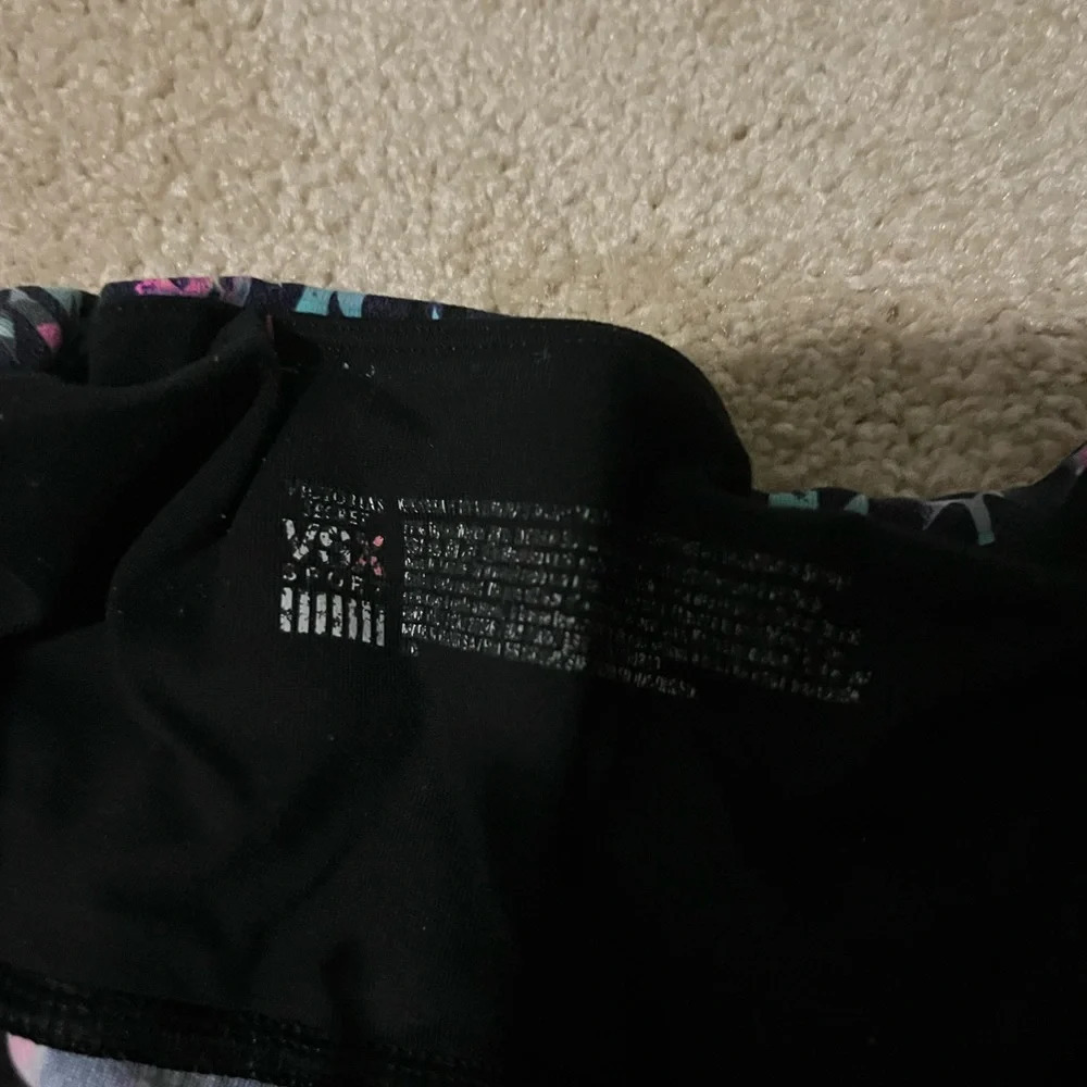 VS Sport Leggings - Picture 5 of 6